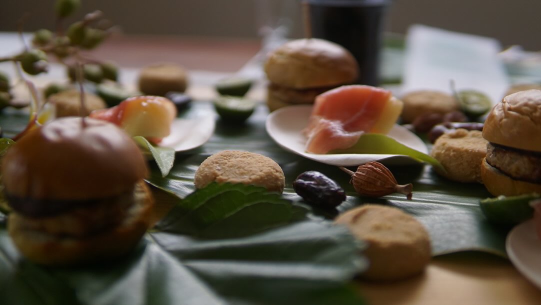 社員研修としてスタッフさんにいろんなものを体験してほしいというオーナーさま@fairy.staff 何から話してよいのかわからないほどすてきな会社さんでしたどんなはなしをしたのかとここで一言で話せるような内容でもなくただ、いまは、はあ。なんてすてきな方々。すてきな愛のかたまりのみなさんおきゃくさまも心の気持ち良い人たちのこんなサロンで癒されて、変化される方もたくさんいらっしゃるそうきょうは、朝からいろんな感動が立て続けておりほんとすてきすぎる1日でしたわ。未来の会社はきっとこうゆう上下だけでなく、人と人が横に繋がりみんなで高めあうような会社がたくさん増えていくのでしょうねご利用いただきありがとうございました。アシスタントの◯みちゃんも🥰ありがとう